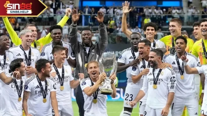 real chien thang Chung cuộc, Real lên ngôi vô địch Super Cup